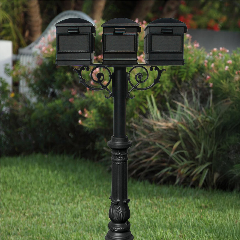 Hanford Aluminum Post Mounted Mailbox, Yes