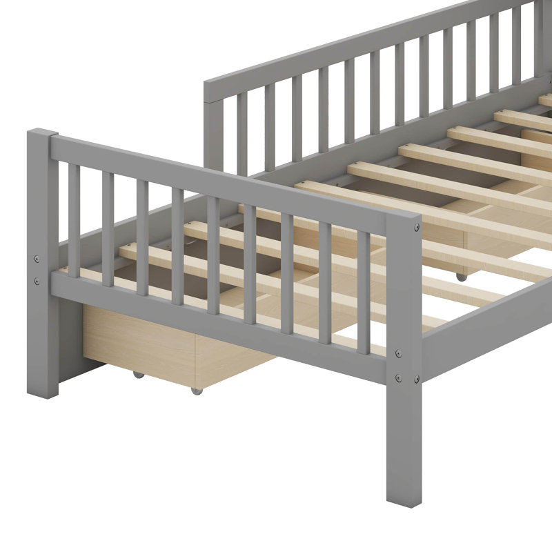 Structure de lit simple en bois avec deux tiroirs de rangement sous le lit et une barrière de sécurité à trois côtés, Gris
