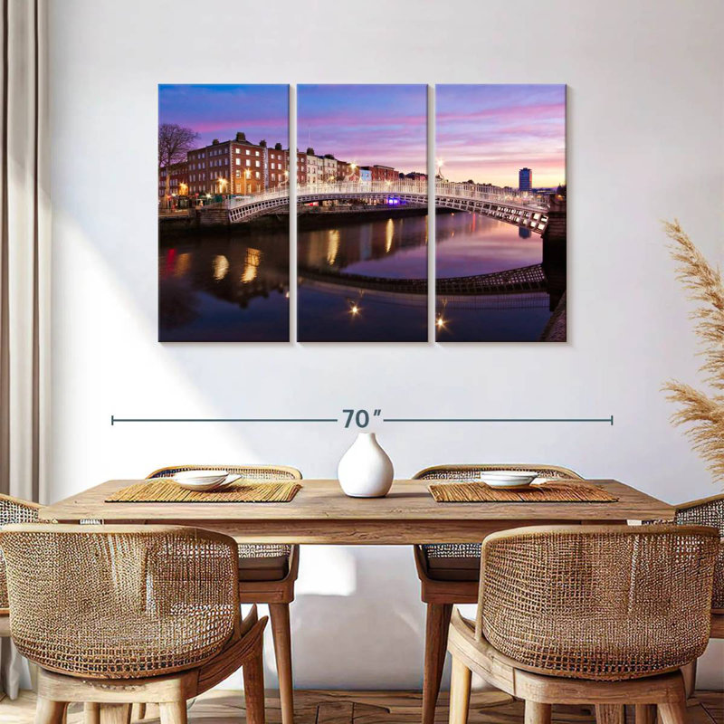 Lilie Ha'Penny Bridge la nuit, H 36 po x l 57 po