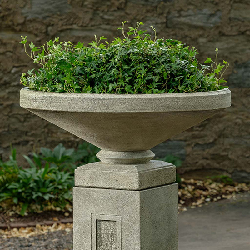Gimlet Urn