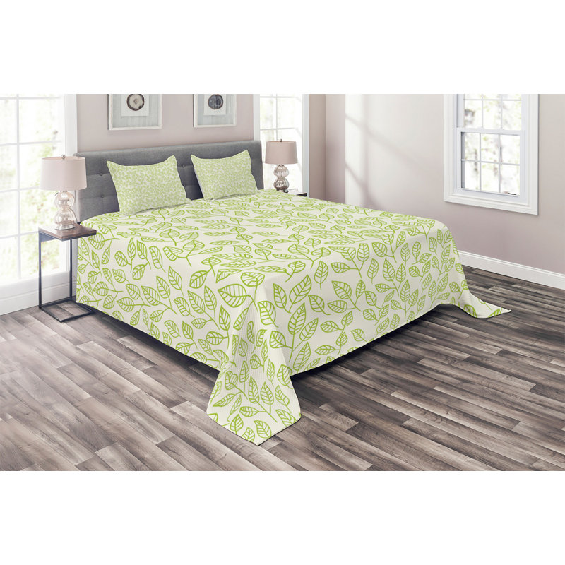Vibrant Farmhouse / Country Polyester Floral Coverlet, King Bedspread + 2 Shams
