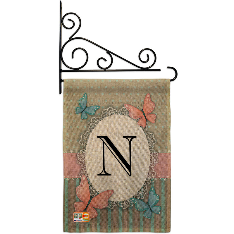 Papillons et initiale 2 côtés en toile jute 19 x 13 po drapeau de jardin, N