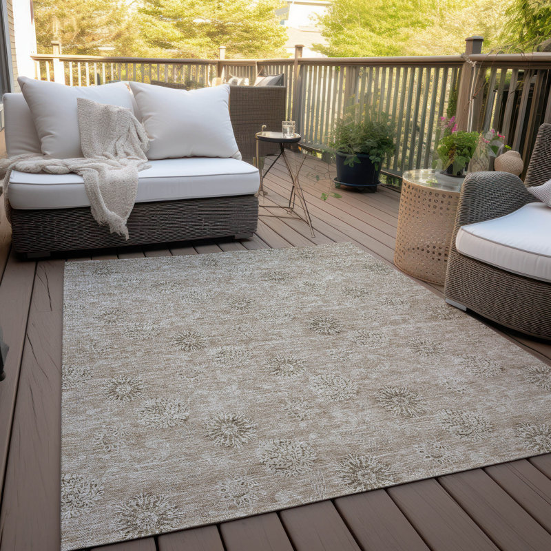 Leis Floral Indoor Rug, Rectangle 2'6" x 3'10"