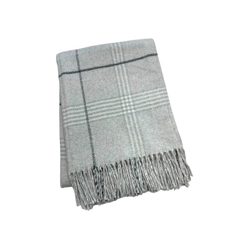 Jeté 50 po x 67 po en mélange de coton tissé gris clair et blanc avec franges