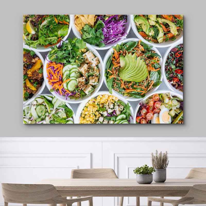 Végétalien salade de salade d'avocat Keto, H 12 po x l 18 po