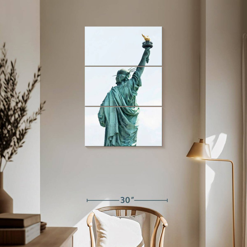 New York Liberty II, H 57 po x l 36 po