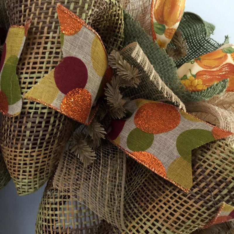 Couronne de récolte avec citrouille matelassée