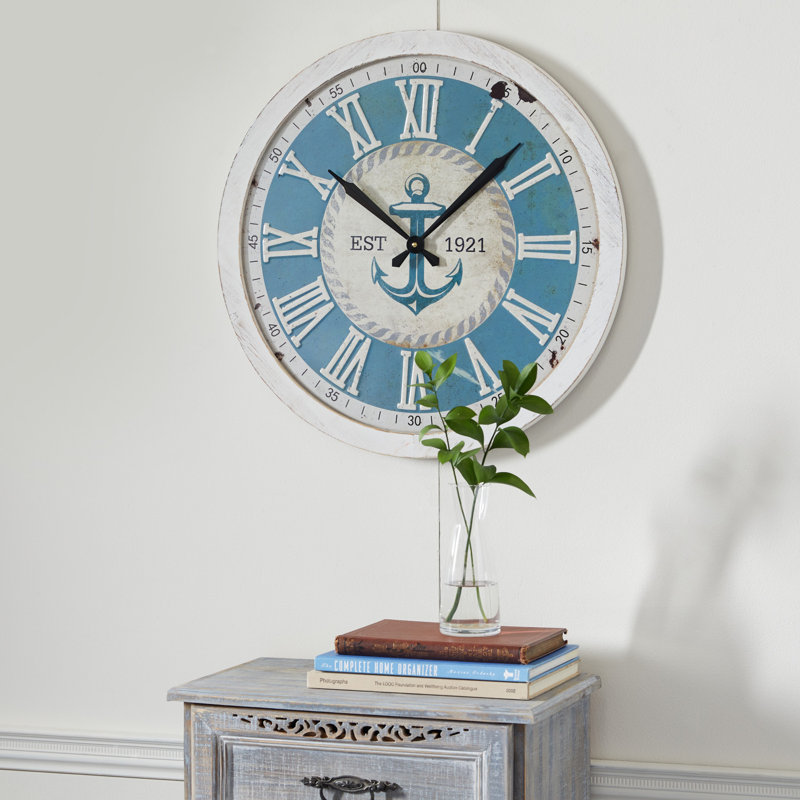 Horloge murale blanche en métal