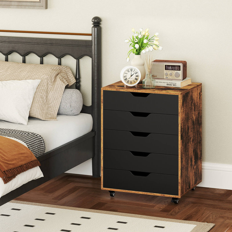 Beeta Accent Chest