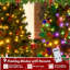 Arbre de Noël avec pommes de pin-1000491169
