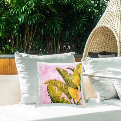 Coussin d'extérieur imprimé feuilles Ginkgo, design par Grace Popp