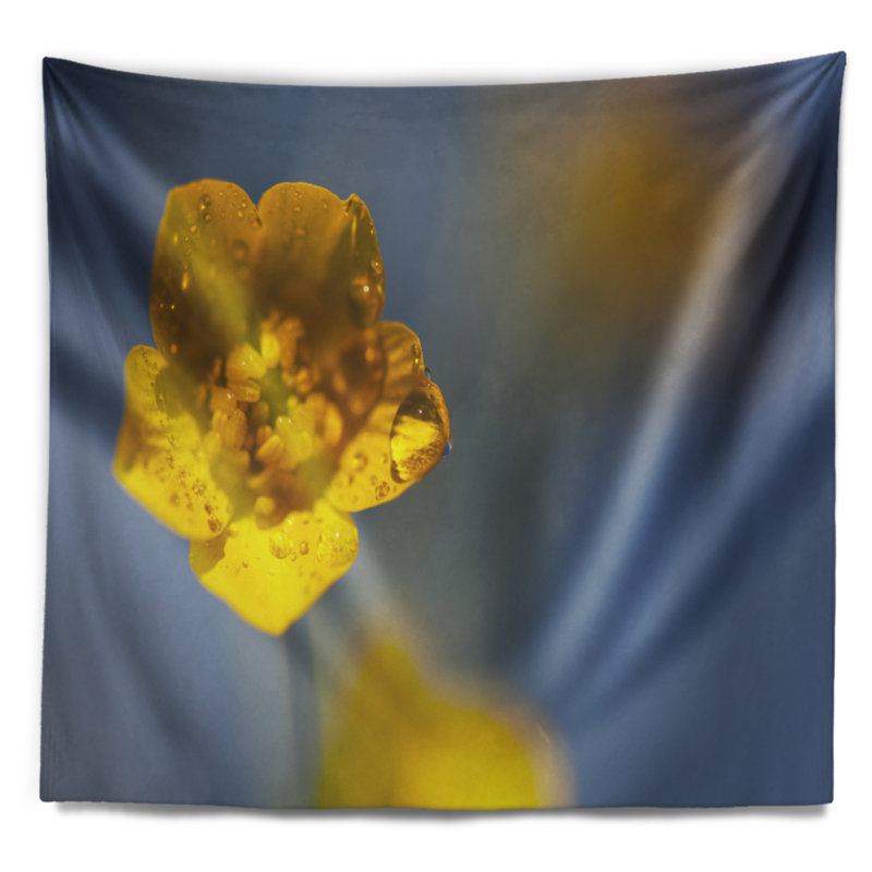 Tapisserie florale solitaire grande fleur jaune, H 32 po x l 39 po