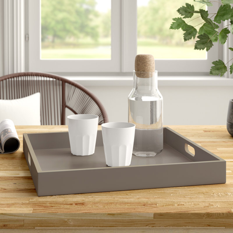 Plateau de service carré en bois manufacturé avec poignées Burke, gris