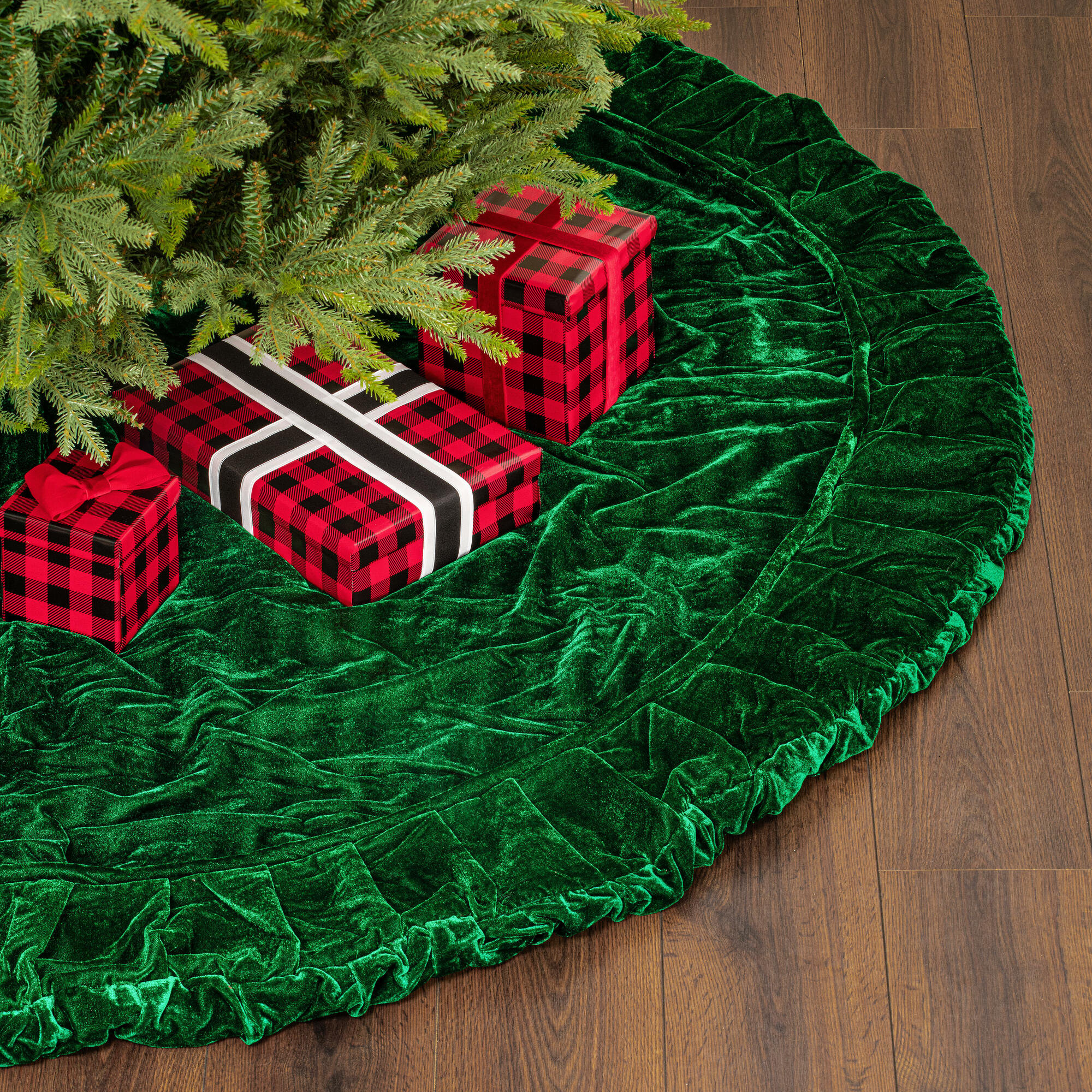 Hubbert Plush Velvet Christmas Textile Collection, 72" W, Emerald