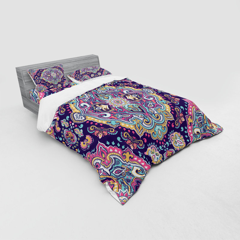 Traditional Polyester Floral Duvet Cover, Queen Duvet Cover + 3 Additional Pieces
