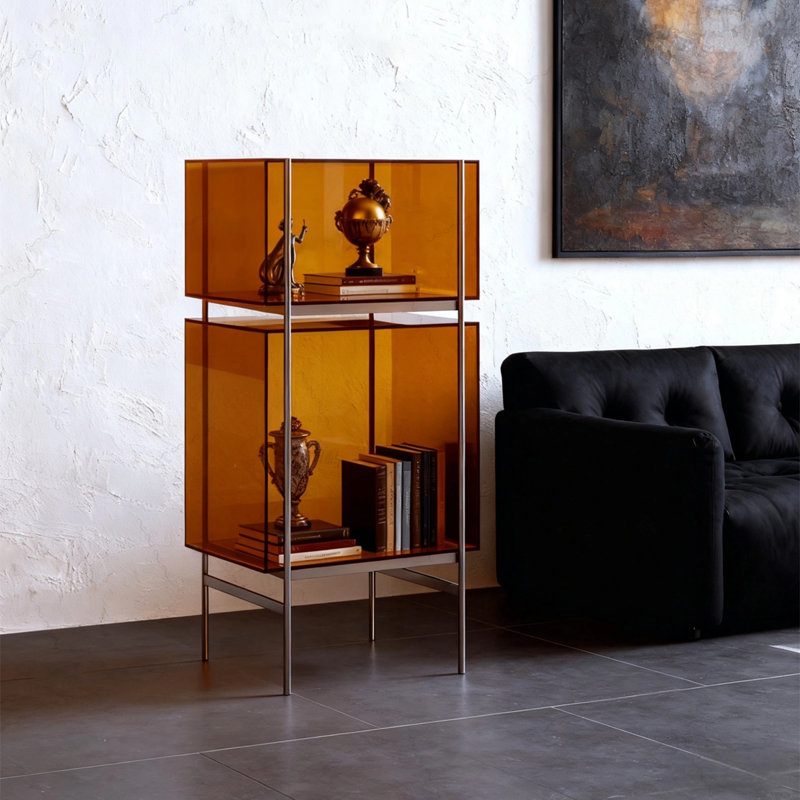 Acrylique ambré + vitrines en acier inoxydable, Ambre