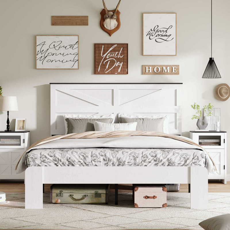 Grand lit en bois avec pieds robustes, Grand