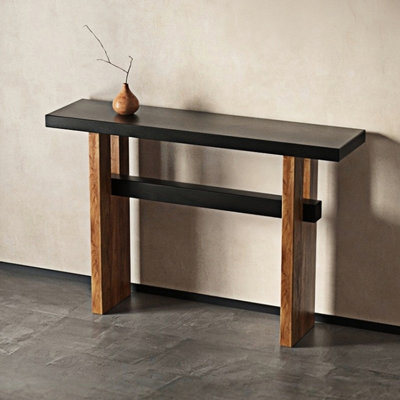 Simple entrance hall counter