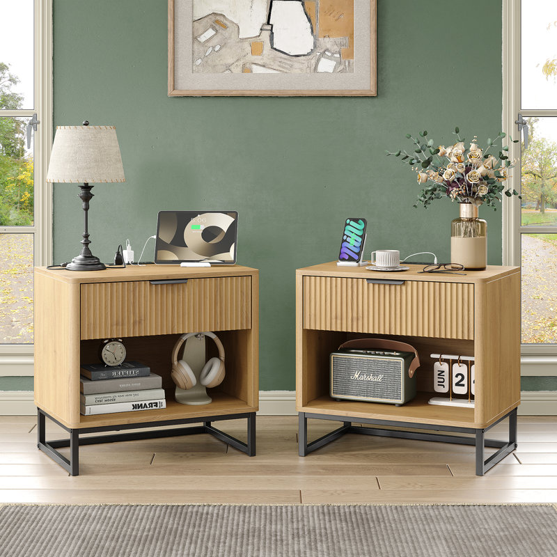 Ensemble de chambre à coucher 4 pièces Northfield, 4 pièces: 2 tables de chevet, 2 commodes