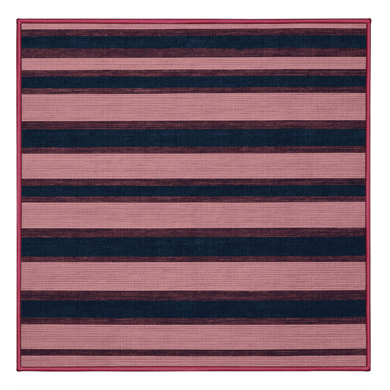 Tapis rose à rayures horizontales lavable à la machine