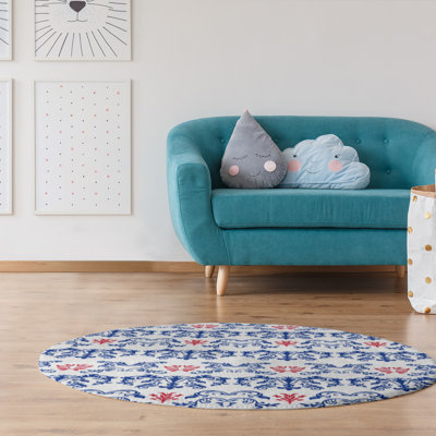 Tapis rond rond damassé à motif baroque blanc