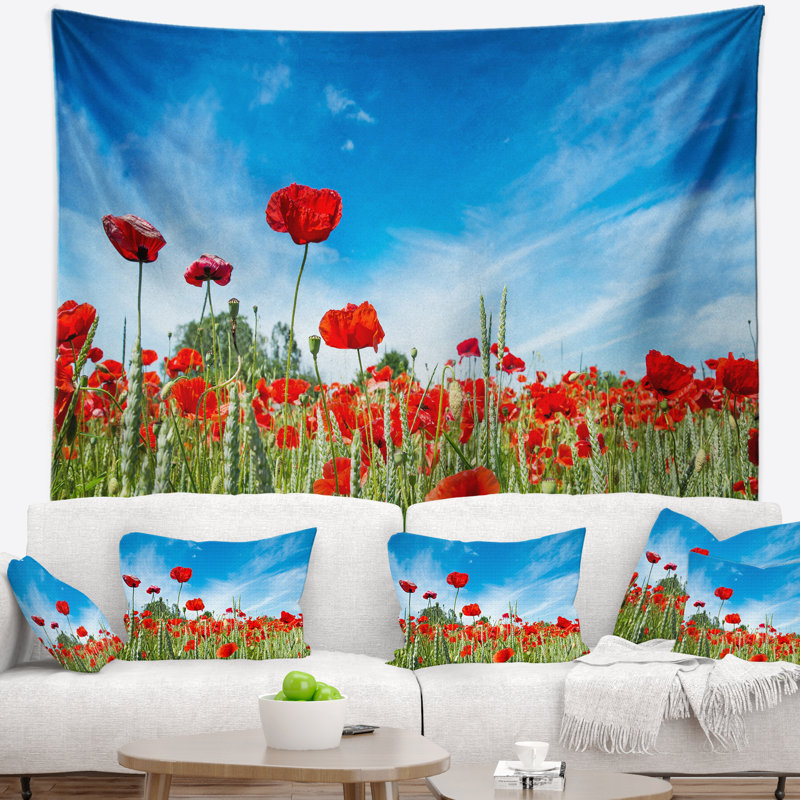 Tapisserie «Red Poppy Garden Under Clear Sky», H 32 po x l 39 po