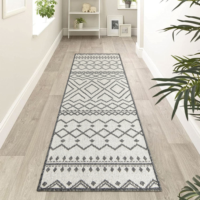 Brunn Geometric Machine Woven Rectangle Polypropylene Area Rug in Blue, Runner 2' x 6'