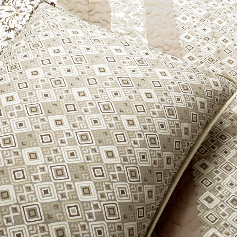 Boho Stripe Reversible Coverlet Set, King Quilt + 2 King Shams, Neutral