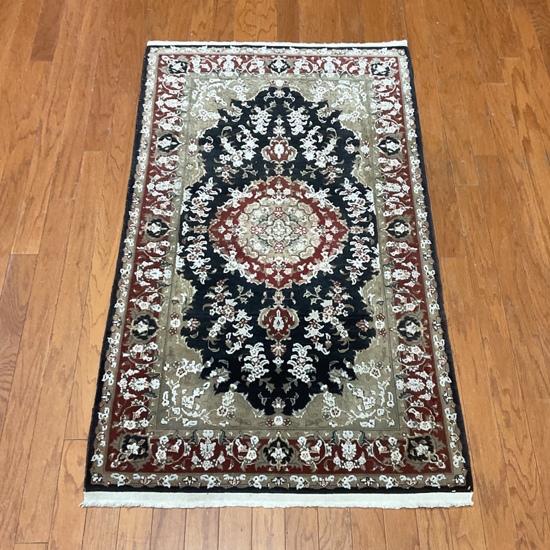 Tapis en laine fabriqué à la main Tabriz