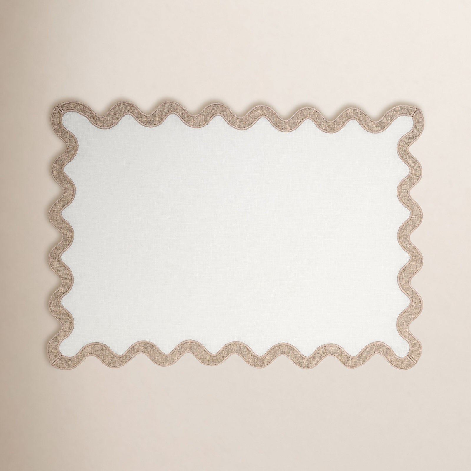 100% Linen Eco Scallop Border Placemat (Set of 4), Tan