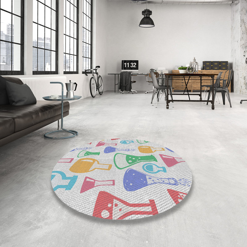 Indoor Rug, Round 3'