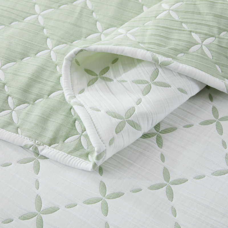 Diamond Leaf Jacquard Reversible Matelasse Coverlet 3Pc Set, King Coverlet/Bedspread + 2 Shams, Green