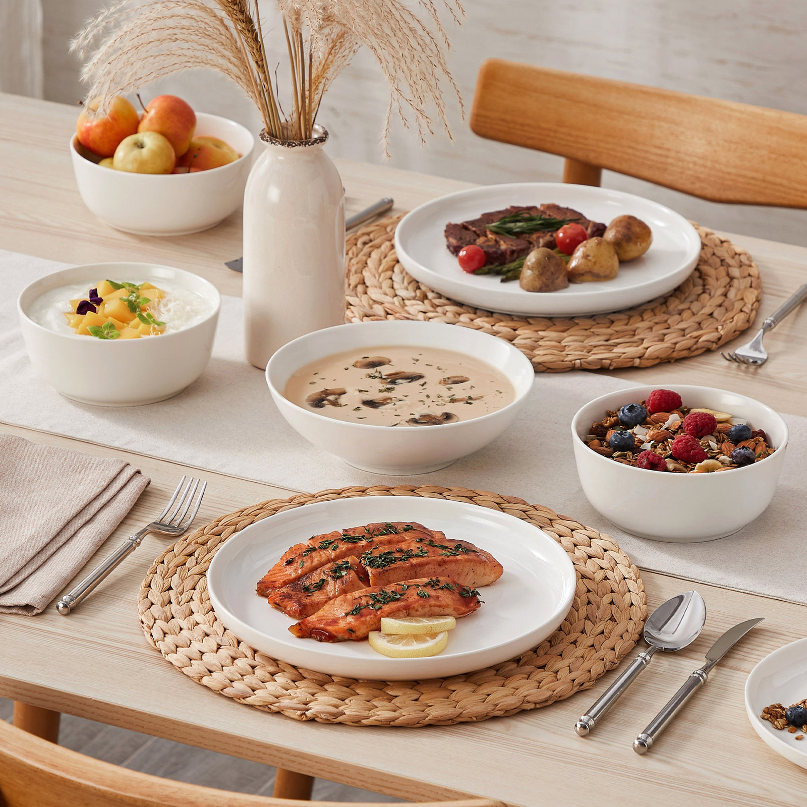 18-Piece White Ceramic With Black Rims Dinnerware Set - Modern Style Tableware Service For 6, Includes Dinner Plates, Salad Plates& Bowls - Holiday, Wedding & Dinner Party Essentials