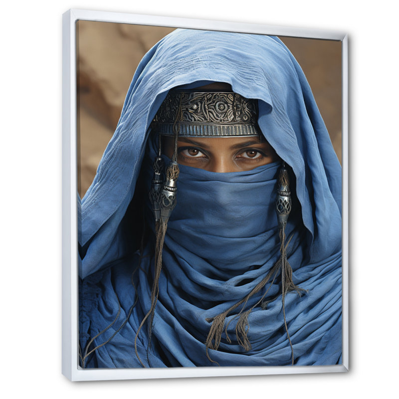 Masque tribal africain Iyeshia touareg - imprimé, Cadre flottant blanc, H 44 po x l 34 po x P 1,5 po
