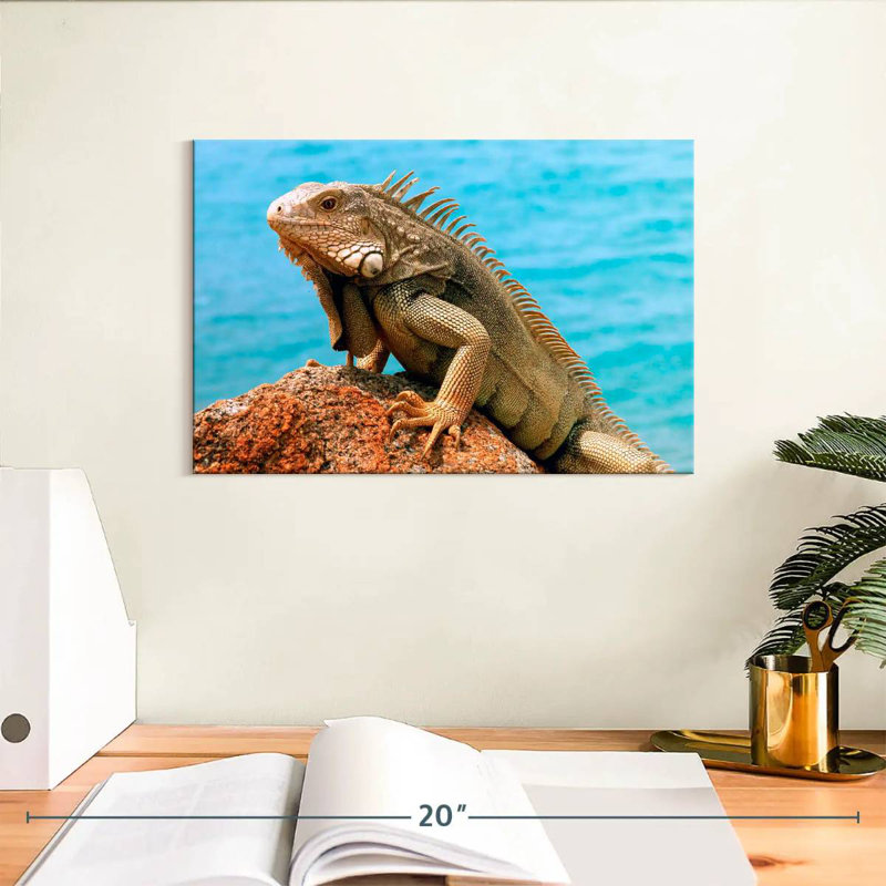 Iguana By The Sea, 8" H x 12" W