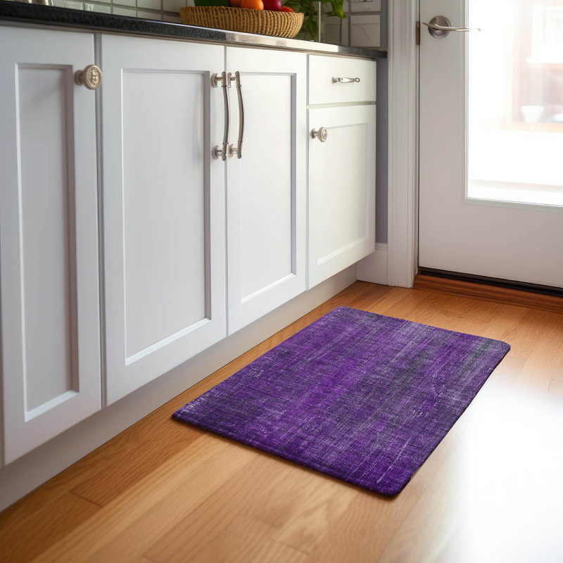 Cerrito Area Rug with Non-Slip Backing, Rectangle 1'8" x 2'6"