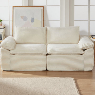 Le canapé moderne Cloud peut être librement combiné et offre une expérience d'assise confortable, convenant aux meubles de salon modernes dans les maisons, les appartements et les bureaux