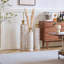 Ensemble de 3 vases de sol en métal blanc décoré blanc
