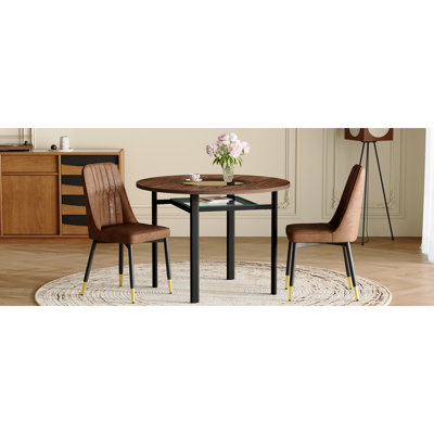Ensemble table et chaises Ensemble de table de salle à manger ronde moderne minimaliste brun grain de bois de 42 pouces, jumelé à 2 chaises de salle à manger en tissu brun. Convient pour la cuisine, la salle à manger, etc.