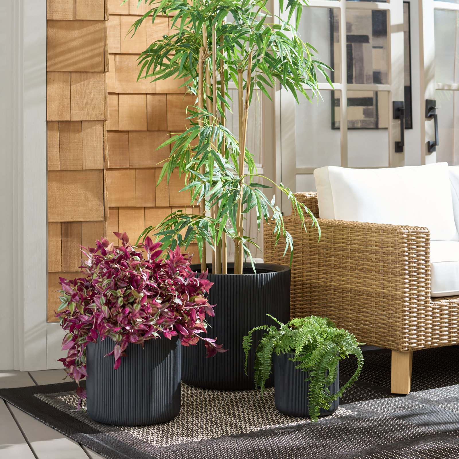 18" Pot Planter, Black