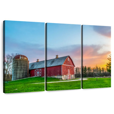 Lilie Red Wood Barn