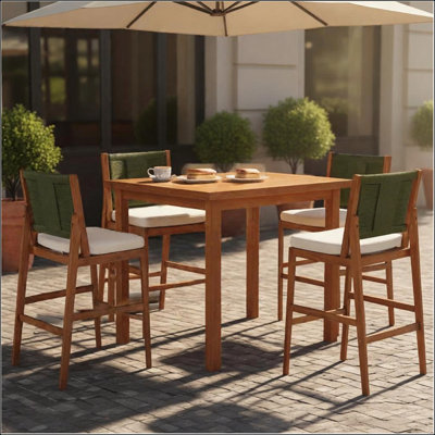Tabourets de bar d'extérieur durables en bois d'acacia et en osier tissé, idéaux pour les patios et les balcons avec un confort résistant aux intempéries