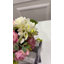 Arrangement artificiel de pivoines, hortensias et baies roses douces - arrangement floral réaliste et élégant pour la décoration intérieure