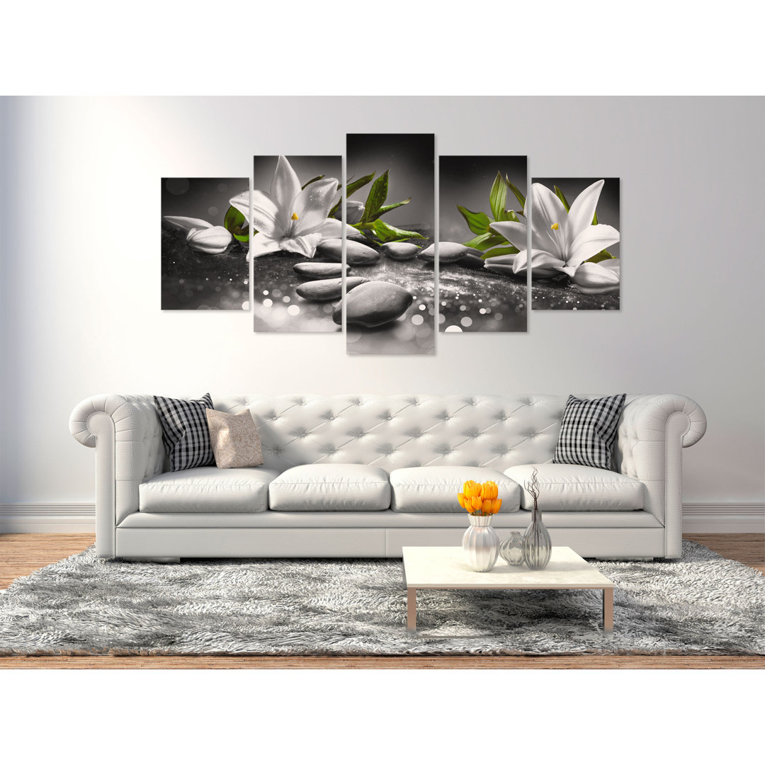 Leinwandbild - Lilies and Stones (5 Parts) Wide Grey