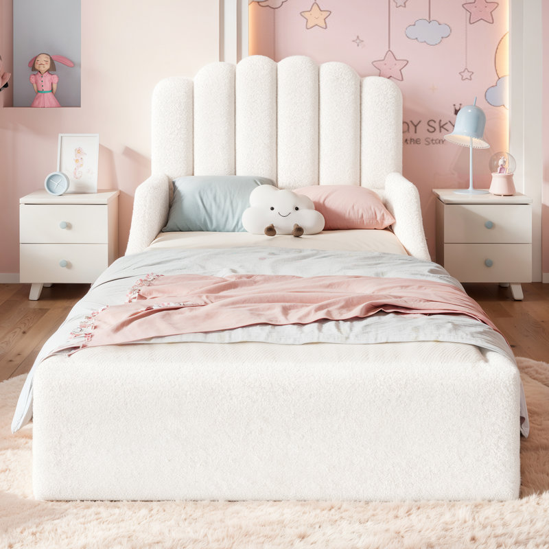 Lit de sol double Teddy, recouvert de tissu, cadre de lit pour enfant bas avec tête de lit festonnée. Blanc, White