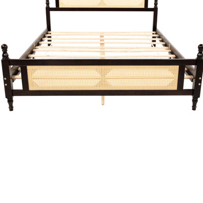 Grand lit avec tête de lit en bois de pin massif et construction robuste