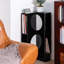 Armoire d'angle en acrylique noir et blanc