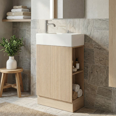 Meuble-lavabo moderne 18,6 po avec lavabo en céramique et tablettes de rangement - Naturel