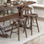 Ensemble de table de salle à manger à hauteur de comptoir brun 7 pièces avec repose-pieds en métal et 6 tabourets-83236323