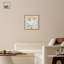 Art mural élégant sur toile beige et renoncule beige par Art Remedy-104433843-104433835